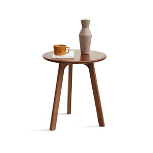 Mid-Century Modern Pebble-Shaped Solid Oak End/Coffee Table — Versatile Night Stand
